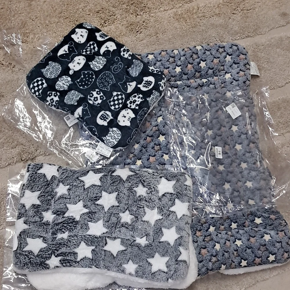 NWT 3 Pc.Blanket for Dog/Cat Pet Blanket Seat Cushion Pet Travel Accessory
